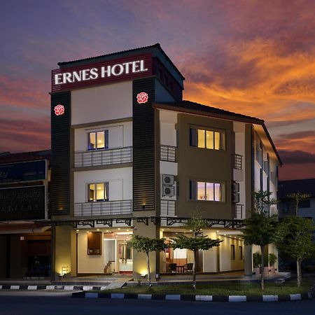 Ernes Hotel Bayu Mutiara Bukit Mertajam Extérieur photo